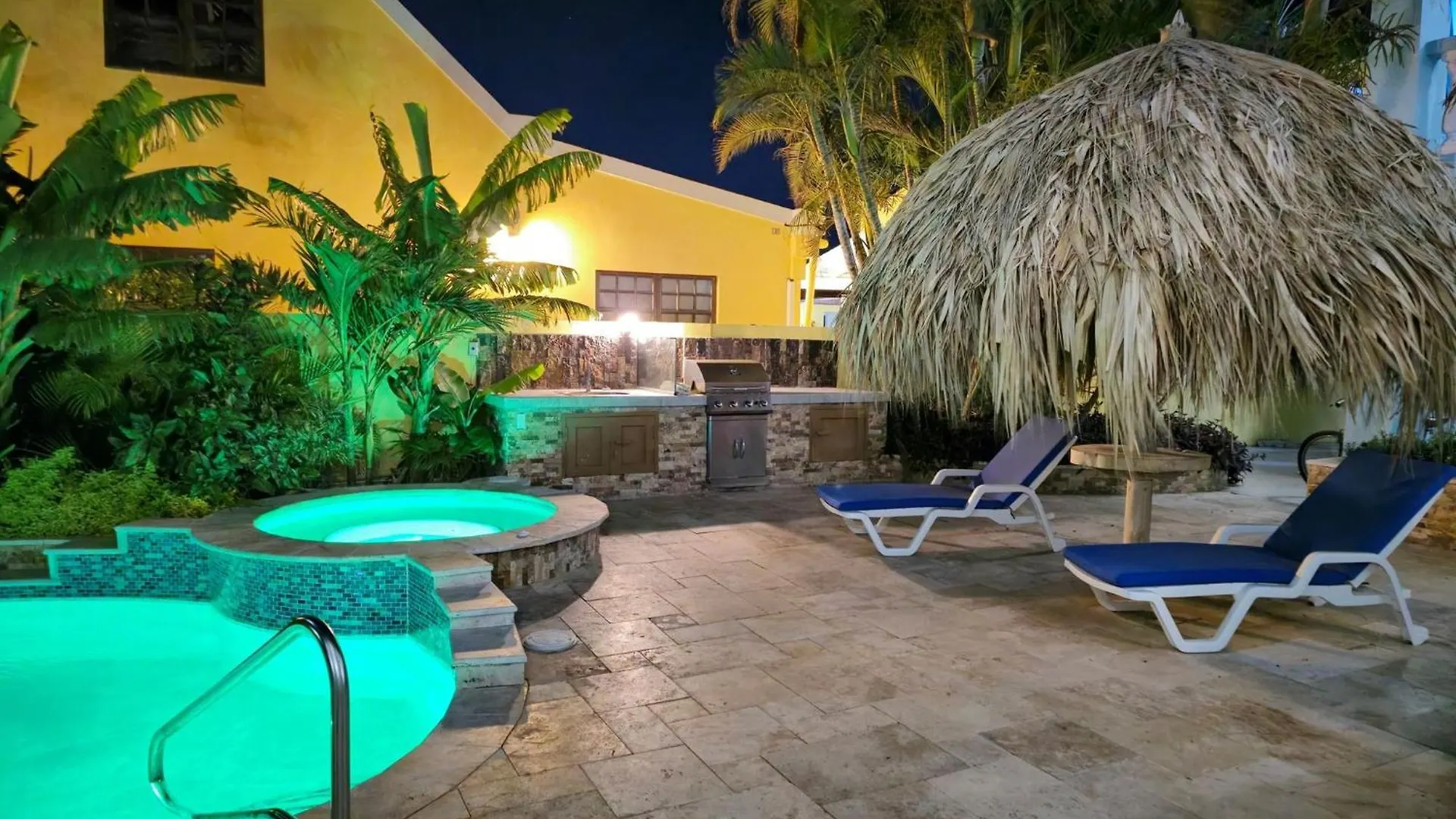 Perfect 1 Bedroom Apartment 3 Km From Eagle Beach Noord