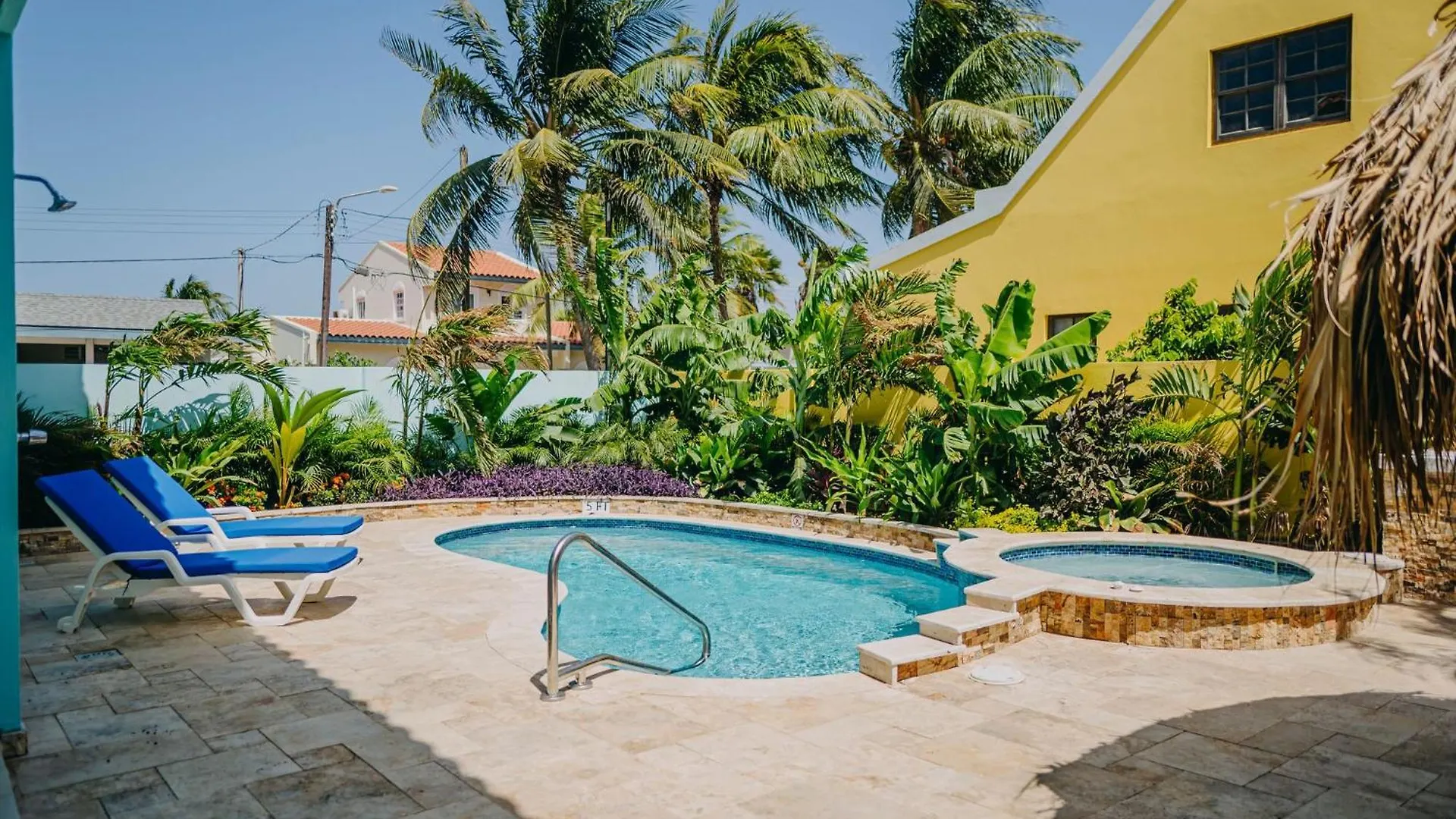 Perfect 1 Bedroom Apartment 3 Km From Eagle Beach Noord